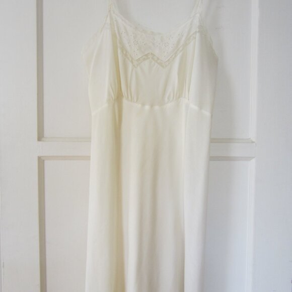 Barbizon Vintage Ivory Lace Embroidered Pleated Ruff Slip Little Miss 12 Rio - Picture 3 of 16